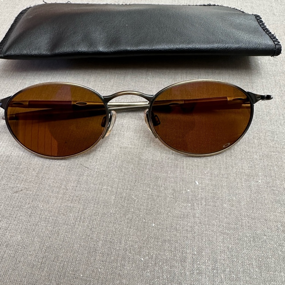 Oakley polarised - no defects